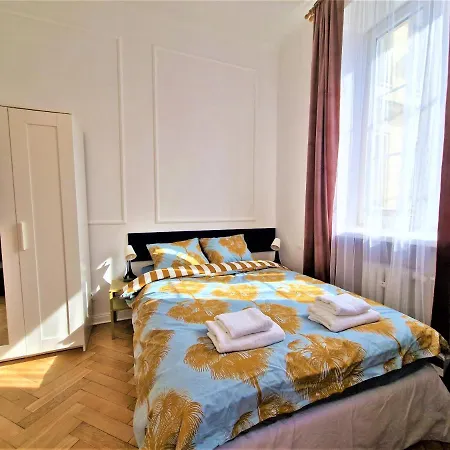 J&W Apartments Świętojańska Rooms-2